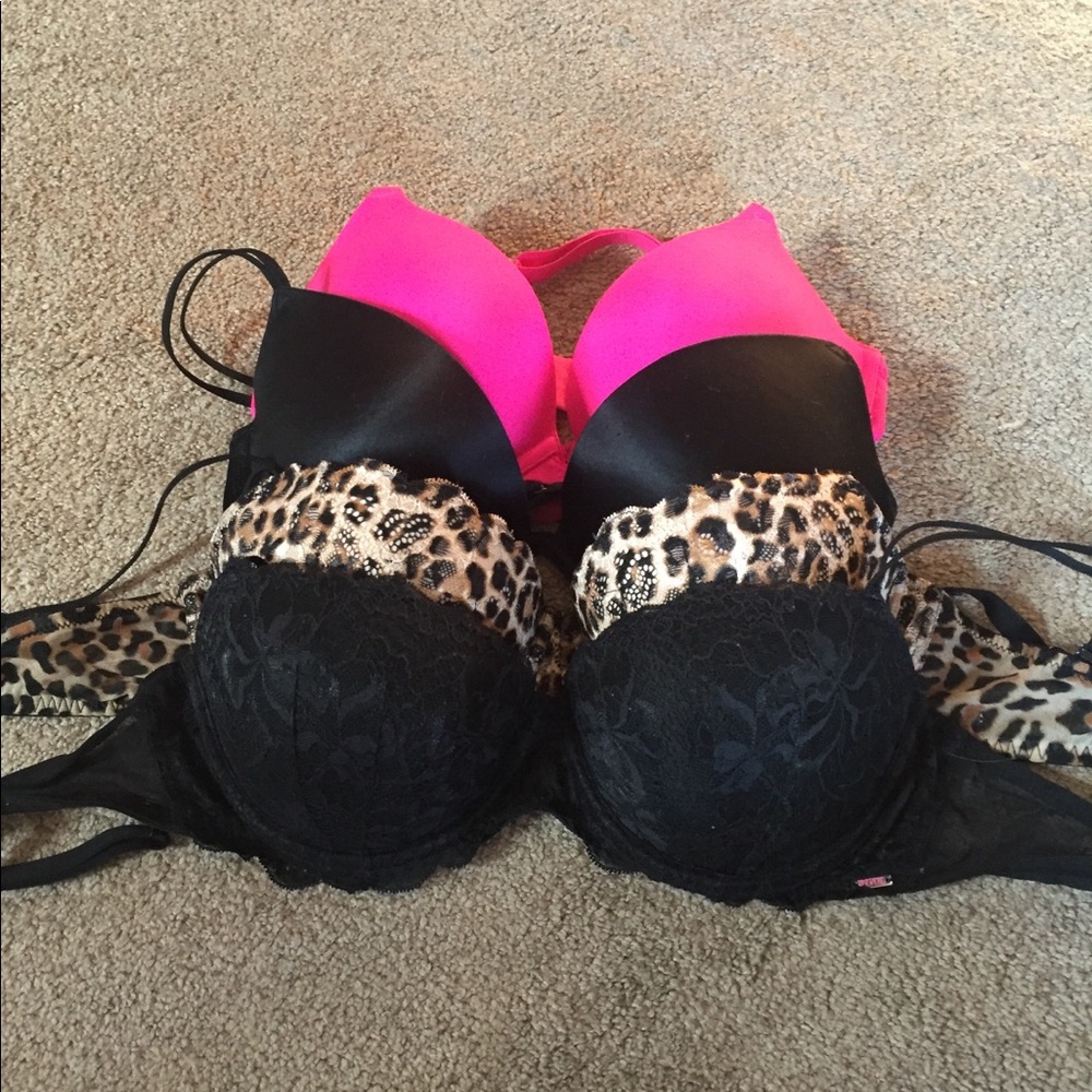 4 vs PINK bras